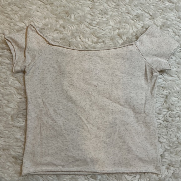 Brandy Melville Off The Shoulder Short Sleeve Heather Gray Crop Top One Size - Picture 5 of 5